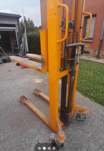 Gerbeur manuel hydraulique  beschikbaar voor biedingen