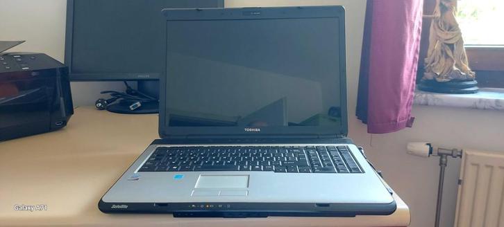 Toshiba laptop/computer, Computers en Software, Windows Laptops, Gebruikt, 17 inch of meer, HDD, 2 tot 3 Ghz, 4 GB, Azerty, Ophalen