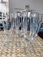7 Champagnefluiten met gefacetteerde steel, Huis en Inrichting, Glas, Glas of Glazen, Gebruikt, Ophalen of Verzenden