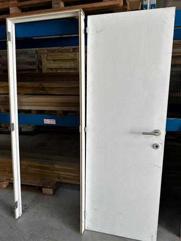 Binnendeur 68x201 beschikbaar voor biedingen