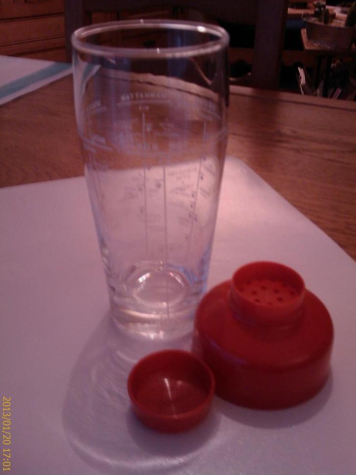 Shaker en verre., Huis en Inrichting, Keuken | Servies, Nieuw, Glas, Ophalen