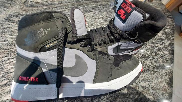 Nike air jordan en imperméable pointure 42 portée 10 minutes, Kleding | Heren, Schoenen, Nieuw, Sneakers, Overige kleuren, Ophalen