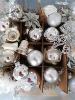 Grote curverbox met zilveren kerstballen 55 delig, Ophalen, Zo goed als nieuw