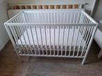 Wit houten babybedje met aerosleep matras, Ophalen, Gebruikt, Ledikant