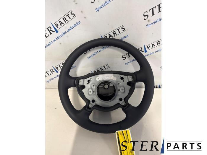 Volant d'un Mercedes E-Klasse, Autos : Pièces & Accessoires, Commande, Mercedes-Benz, Neuf, 3 mois de garantie, Enlèvement ou Envoi