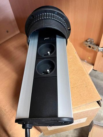 Evoline inbouwstopcontacten voor kookeiland beschikbaar voor biedingen