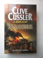 Boek De saboteur en De Jacht  Clive Cussler , Justin Scott, Ophalen of Verzenden, Zo goed als nieuw