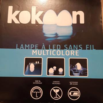 Kokoon drijvende licht bol beschikbaar voor biedingen