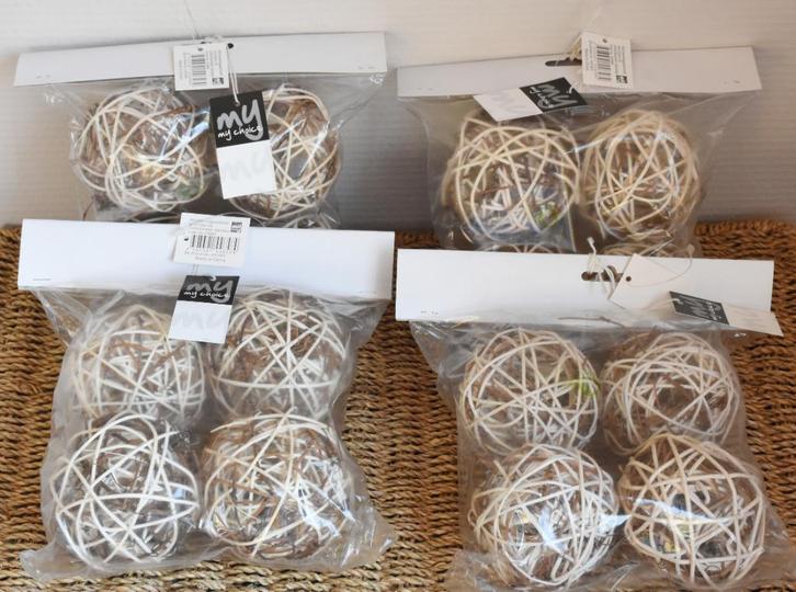 Rotan bollen - 16 stuks - Diameter +/- 7,5 cm, Huis en Inrichting, Overige Huis en Inrichting, Nieuw, Ophalen of Verzenden