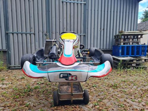 Te koop fk kart met rotax max senior, Sport en Fitness, Karting, Zo goed als nieuw, Kart, Ophalen