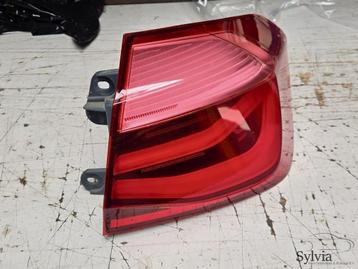 Achterlicht rechts op scherm BMW 3 Serie F30 F80 LCi 6321736 beschikbaar voor biedingen