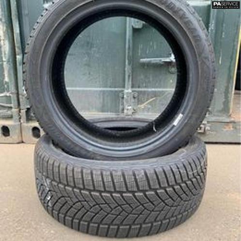2x Bridgestone 215 45 17 Winterbanden met 8.4 mm, Auto-onderdelen, Banden en Velgen, Velg(en), Gebruikt, Ophalen of Verzenden