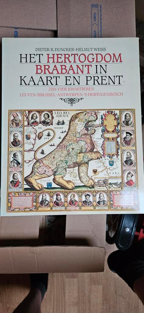 Het Hertogdom Brabant In Kaart En Prent, Boeken, Atlassen en Landkaarten, Zo goed als nieuw, Ophalen of Verzenden