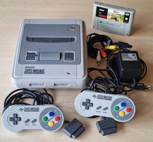 SNES Console Super Nintendo + 2 Controllers + Asterix, Games en Spelcomputers, Spelcomputers | Nintendo Super NES, Refurbished