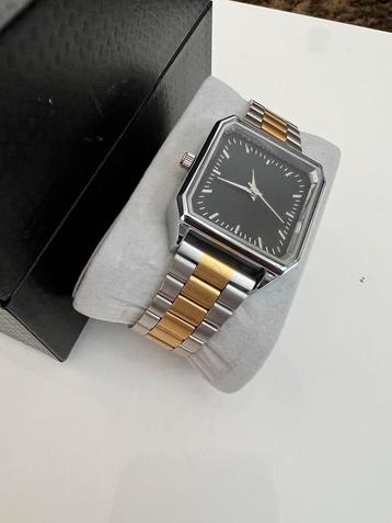 klassiek antiek horloge in nieuwstaat. 