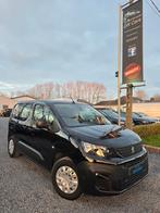 PEUGEOT PARTNER 3ZIT 8TRAPS AUTOMAAT/NAVI-PDC-CRUIS-TREKHAAK, Auto's, Stof, Euro 6, 4 cilinders, Zwart