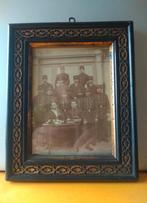 Kader met foto douaniers of politie late 19de Eeuw, Ophalen, Foto