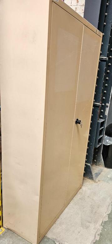 Armoire vestiaire bureau archives Métallique 4 étagères régl beschikbaar voor biedingen