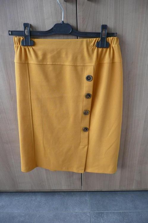 okergele rok (K679), Kleding | Dames, Rokken, Zo goed als nieuw, Maat 38/40 (M), Geel, Knielengte, Ophalen of Verzenden