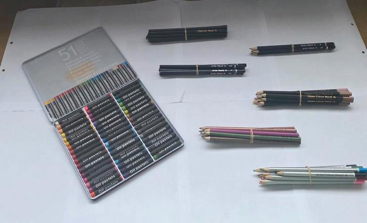 Oliepastelkrijtjes en allerlei teken- en kleurpotloden, Hobby & Loisirs créatifs, Dessin, Neuf, Enlèvement