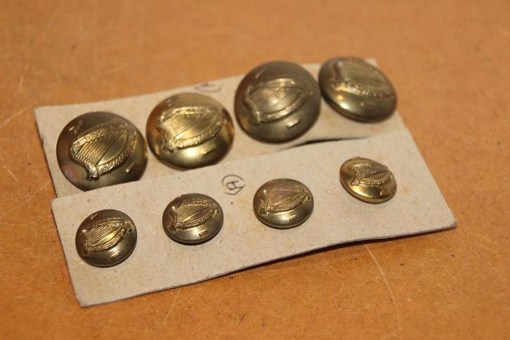 GB WW1-WW2 lot de 8 boutons "Irish Volunteers", Collections, Objets militaires | Seconde Guerre mondiale, Armée de terre, Envoi