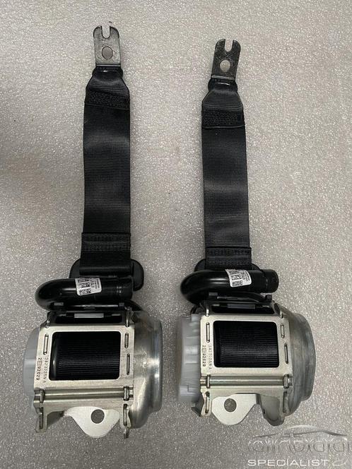 Skoda Octavia gordelspanner set achter 2020+  5E6857805B, Auto-onderdelen, Dashboard en Schakelaars, Gebruikt, Ophalen of Verzenden