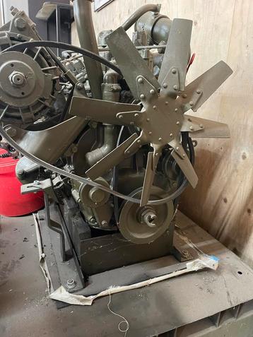 Landrover 88 gereviseerde motor  beschikbaar voor biedingen