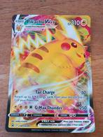 Pikachu VMAX grootte kaart. (Bieden)., Hobby en Vrije tijd, Verzamelkaartspellen | Pokémon, Ophalen of Verzenden, Zo goed als nieuw
