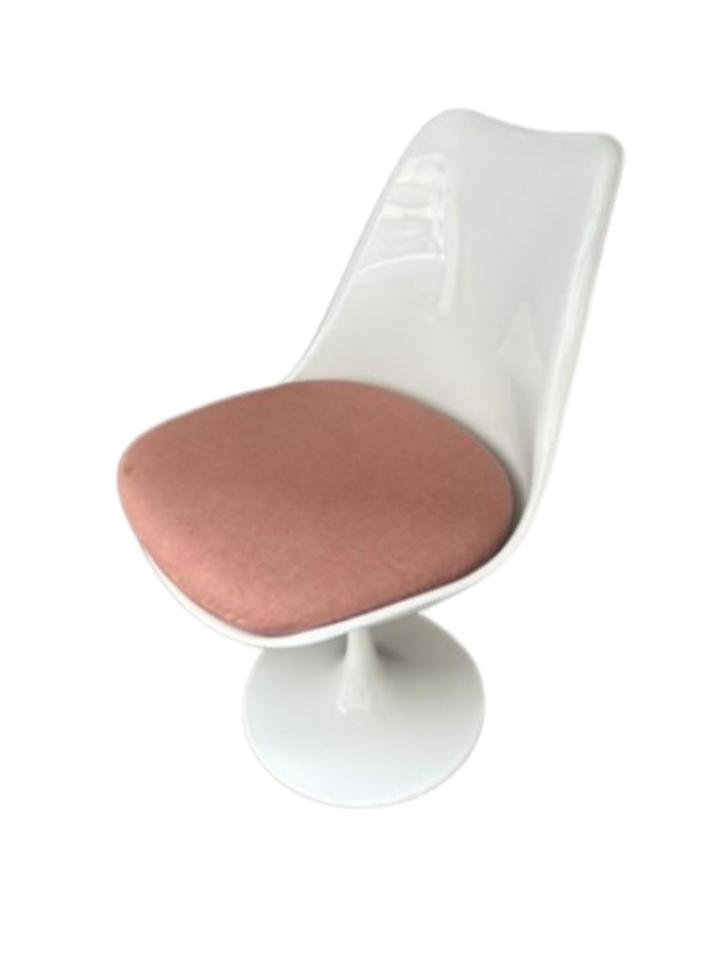 Stoel „Tulip” van Eero Saarinen by Knoll, Antiek en Kunst, Antiek | Meubels | Stoelen en Sofa's, Ophalen of Verzenden