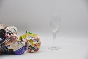 7 kristallen fluiten, oliefles, karaf, vazen in glas beschikbaar voor biedingen
