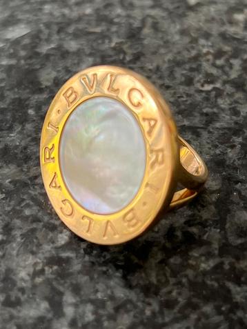 Bulgari bulgari gouden ring met parelmoer T51