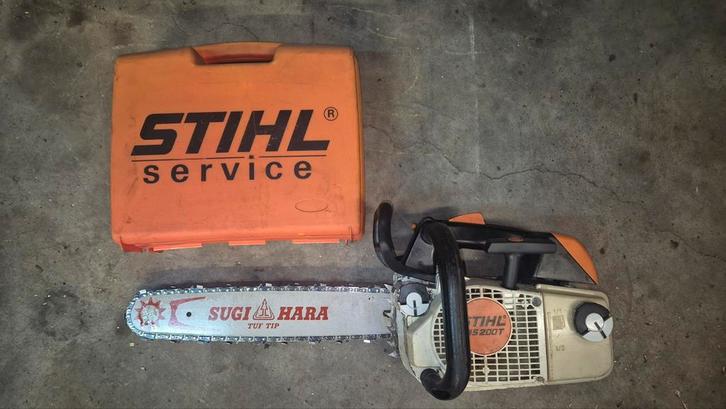 Stihl ms 200T, Bricolage & Construction, Outillage | Scies mécaniques, Enlèvement