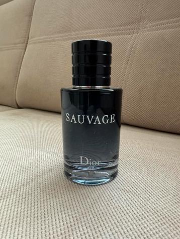 Dior Sauvage EU de toilette 60 ml disponible aux enchères