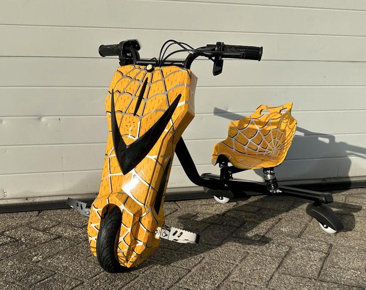 Elektrische Drift Trike Kart 250W 36V Bluetooth - VERLICHTIN, Kinderen en Baby's, Speelgoed | Buiten | Voertuigen en Loopfietsen