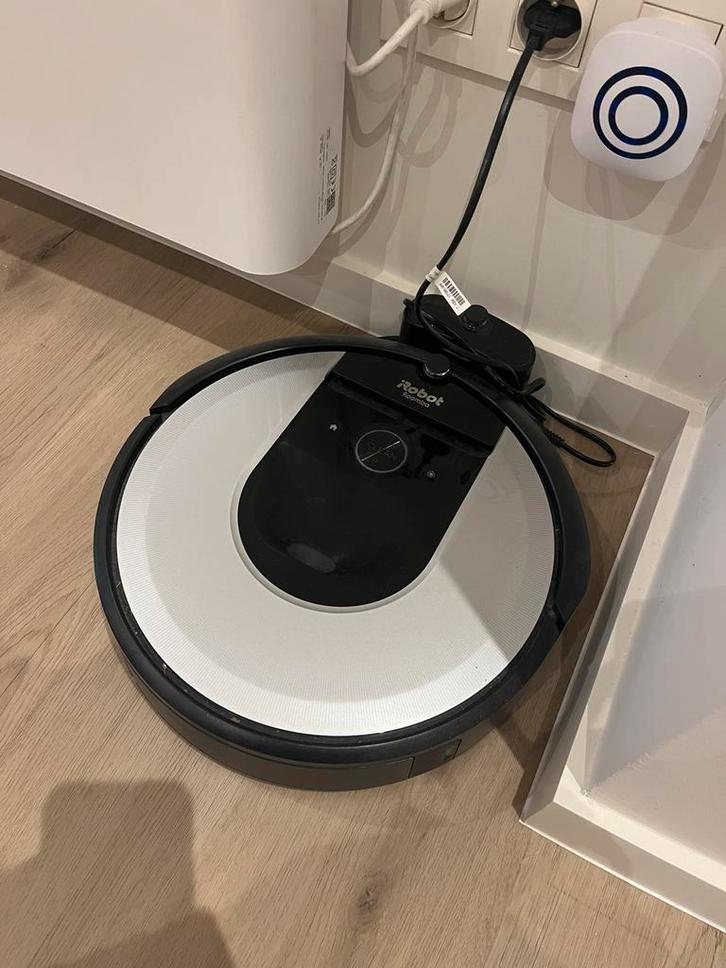 Irobot Roomba i7 - amper gebruikt, in perfecte staat!, Elektronische apparatuur, Stofzuigers, Zo goed als nieuw, Robotstofzuiger