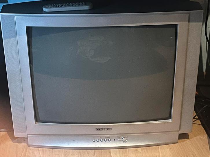 TV Samsung CRT 28″ CW‑28D83N – Fonctionnelle, TV, Hi-fi & Vidéo, Télévisions, Utilisé, Samsung, Enlèvement