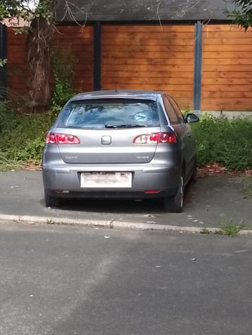 Seat ibiza à vendre. Pour pièces où réparer  beschikbaar voor biedingen