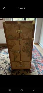 Reiskoffer of decoratie alviero martini, Ophalen