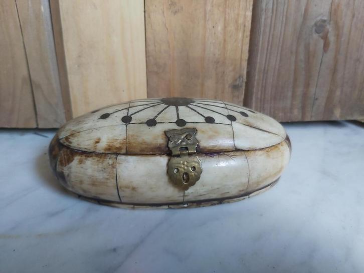 Vintage oosters juwelendoosje met kamelen been en messing, Antiek en Kunst, Curiosa en Brocante, Ophalen of Verzenden