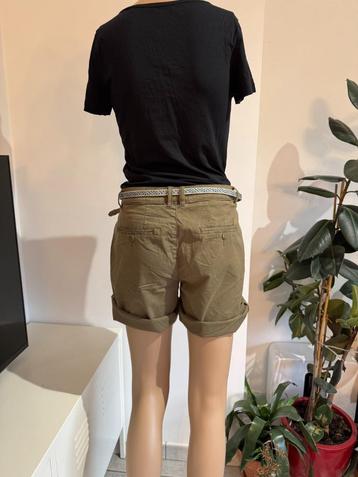 Khaki green shorts Esprit (size 38) NEW beschikbaar voor biedingen