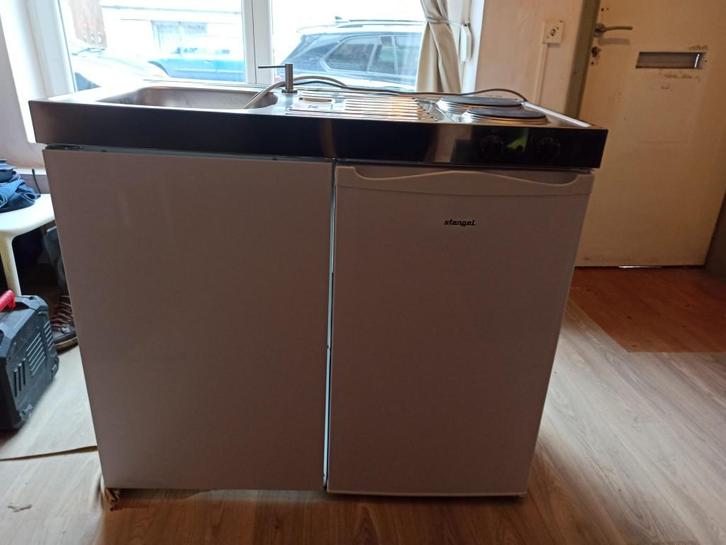 Kitchenette avec taques et frigo/congel, Elektronische apparatuur, Kookplaten, Zo goed als nieuw, Tussenbouw, Elektrisch, Ophalen