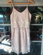 Mooi, lichtroze kleedje Vero moda maat XS, Vêtements | Femmes, Robes, Comme neuf, Enlèvement, Taille 34 (XS) ou plus petite, Longueur genou