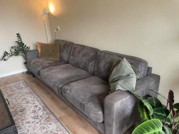 4 zits zetel beschikbaar voor biedingen