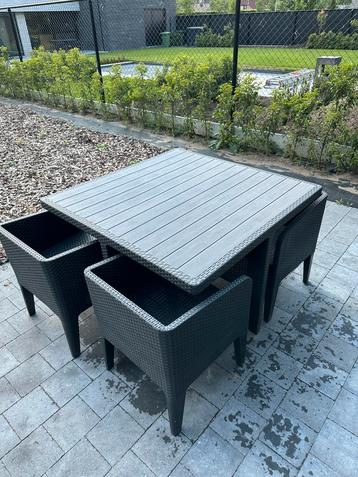 Keter Tuinset Colombia Wicker Grafiet Tafel + 4 Stoelen beschikbaar voor biedingen