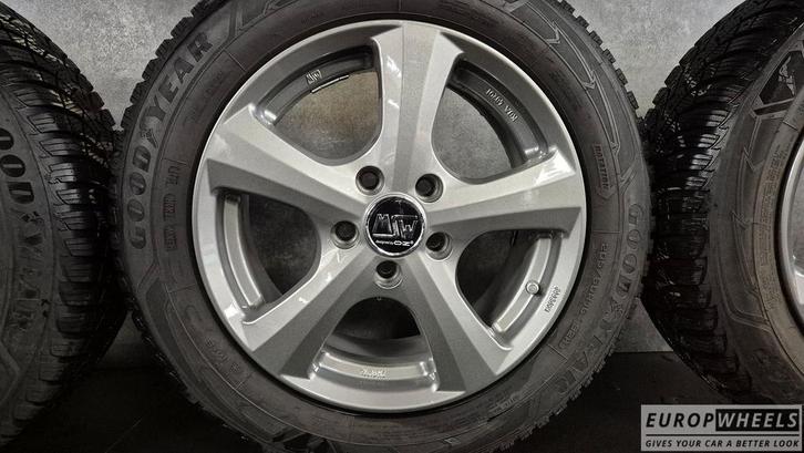 16 inch Winterbanden Hyundai Kona 205 60 16 Goodyear DEMO, Auto-onderdelen, Banden en Velgen, Banden en Velgen, Winterbanden, 16 inch