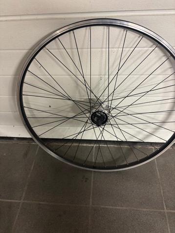 Voorwiel met naafdynamo Shimano te koop  beschikbaar voor biedingen