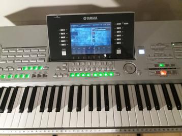 Yamaha Tyros 2 (montage, workstation, keyboard) beschikbaar voor biedingen