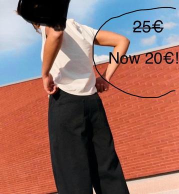 Lot de vêtements bleu&blanc pour adolescentes NOUVEAU PRIX disponible aux enchères