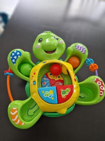 Amusement avec le ballon à tortues Vtech