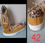 Sneakers NIEUWSTAAT, Ophalen of Verzenden, Zo goed als nieuw, Sneakers